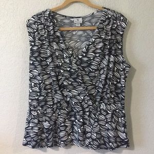 4/$25 Black and White Peplum style Blouse